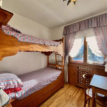 Cozy 3 Bedroom With Beautiful Views *